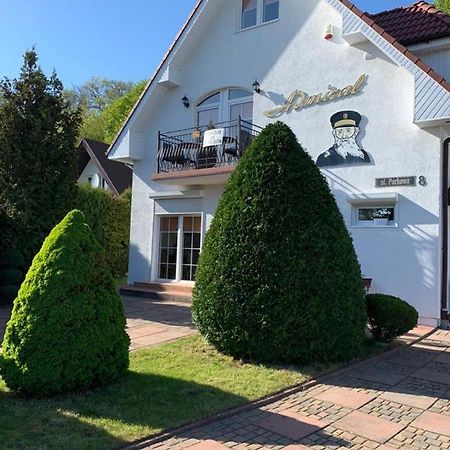 Willa Admiral Trzęsacz Exteriör bild